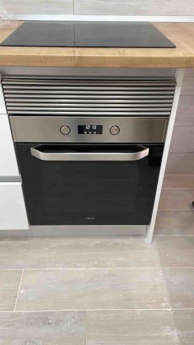 Planta Baja Moderna Y Nueva A Estrenar En El Centro Ciudad 2 Habitaciones Y 2 Banos Elx Buitenkant foto