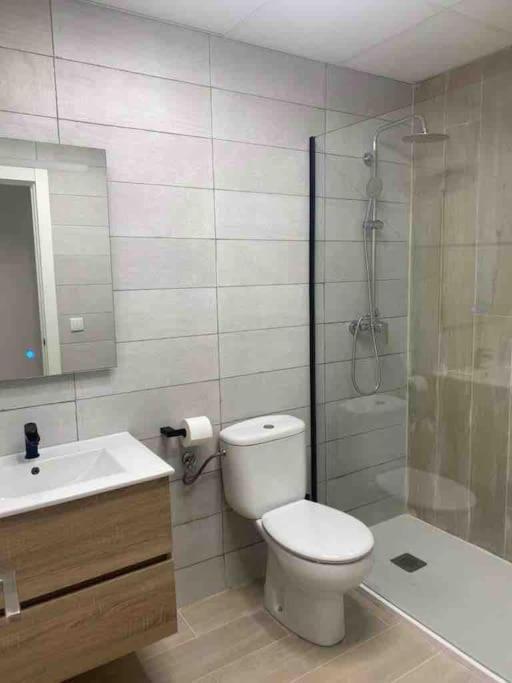 Planta Baja Moderna Y Nueva A Estrenar En El Centro Ciudad 2 Habitaciones Y 2 Banos Elx Buitenkant foto