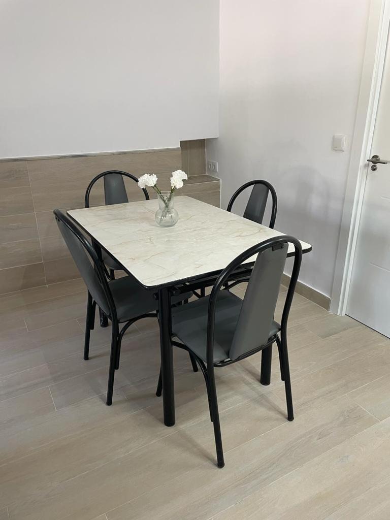 Planta Baja Moderna Y Nueva A Estrenar En El Centro Ciudad 2 Habitaciones Y 2 Banos Elx Buitenkant foto